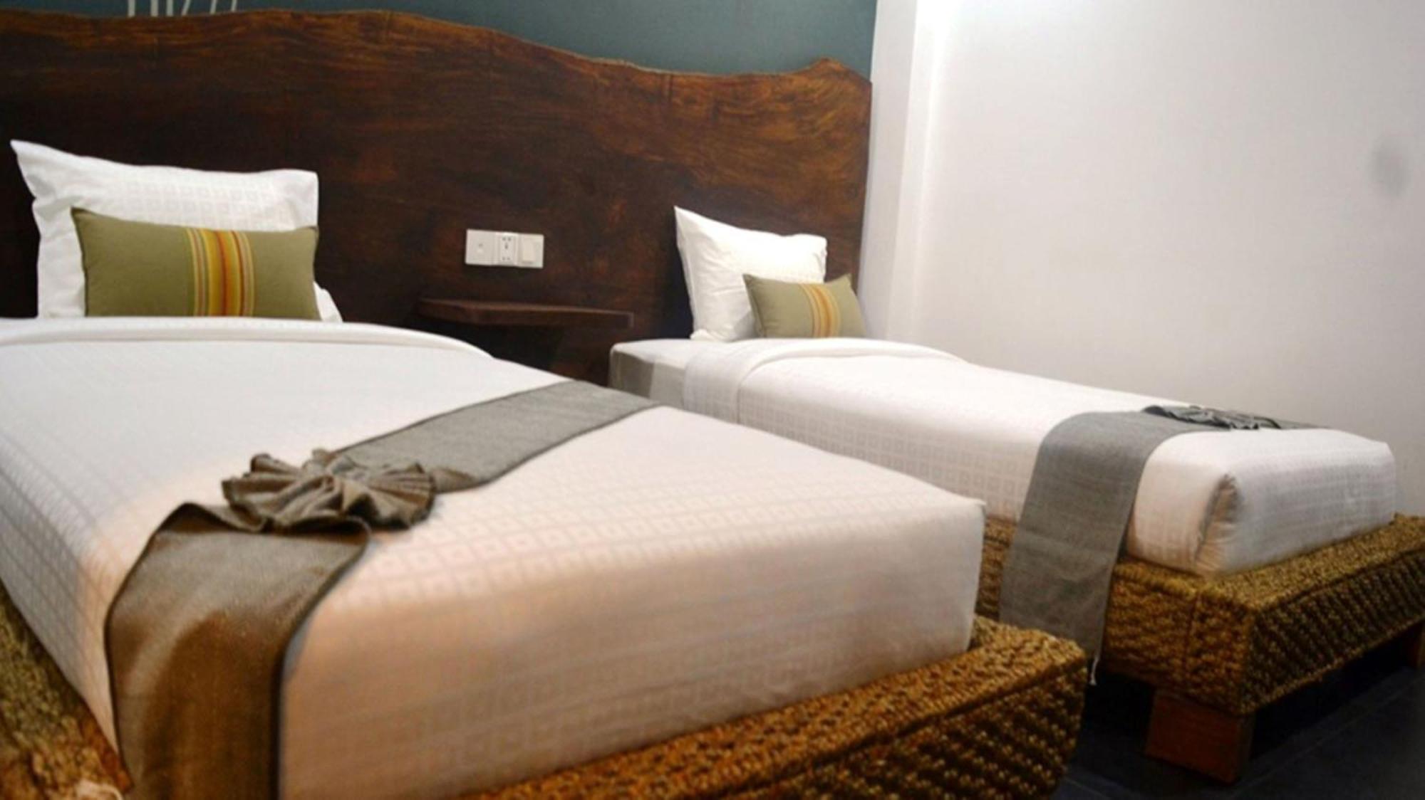 Monsoon Bassac Hotel Phnom Penh Exterior photo