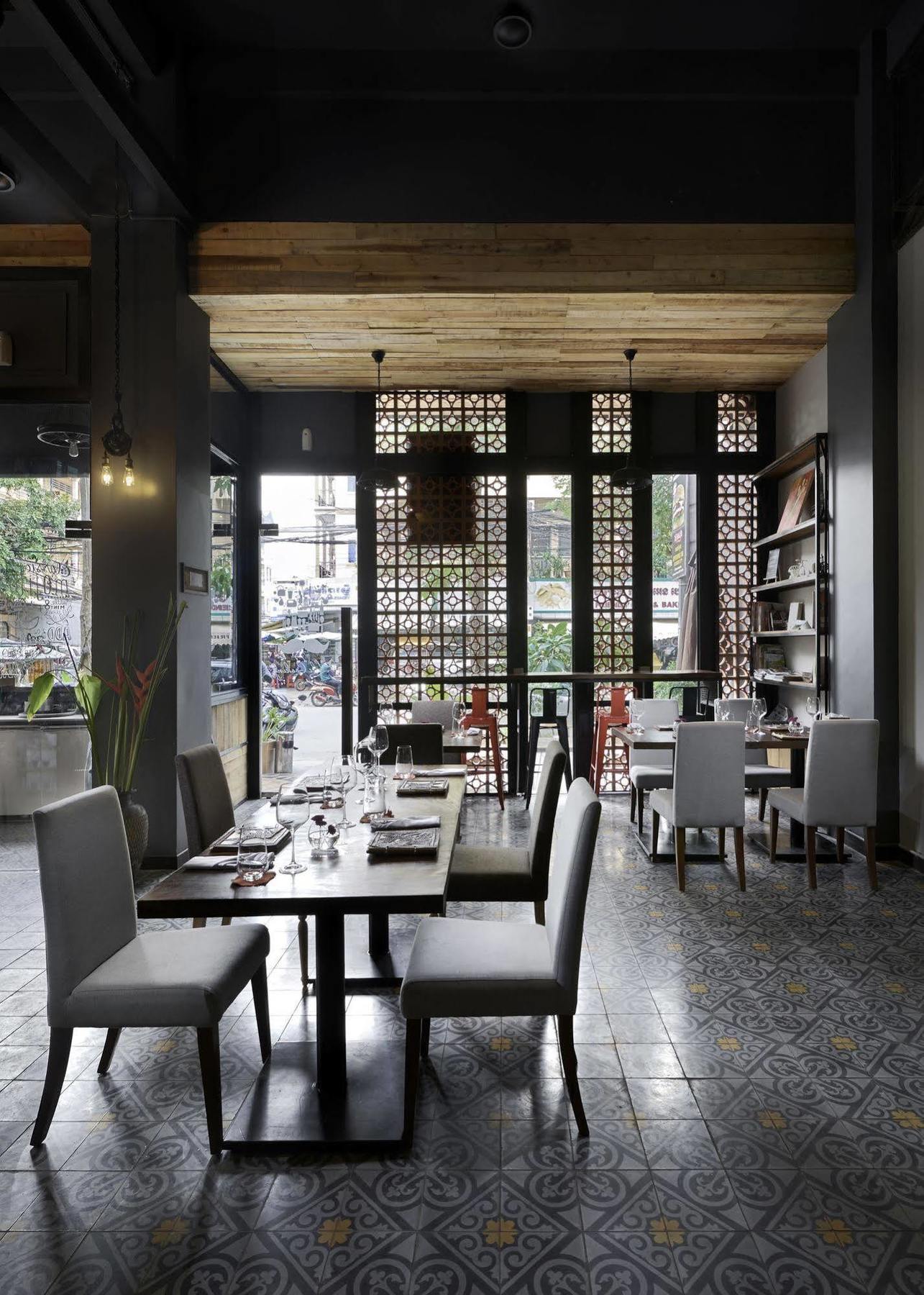 Monsoon Bassac Hotel Phnom Penh Exterior photo